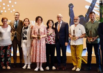 La cooperativa Macotextil de Macotera recibe el primer premio a la actividad empresarial en los «Emprendedores» de Diputación