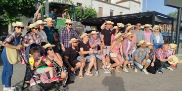 Víctor celebra su despedida de soltero en Peñaranda junto a sus amigos de toda la vida y con una inspiración plenamente rural