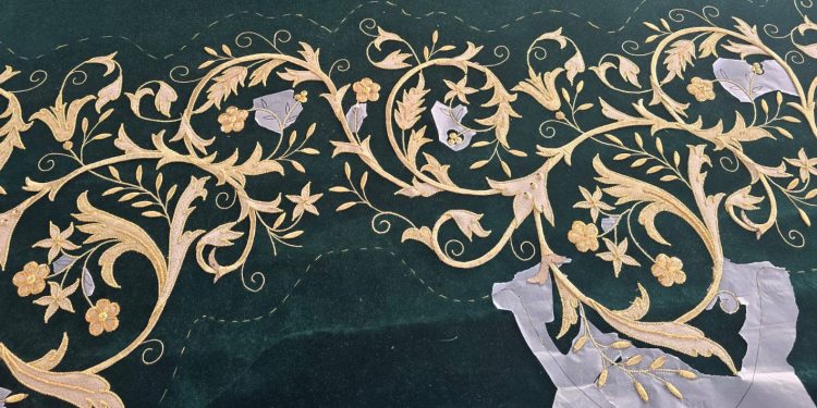 La cofradía peñarandina de la Virgen de la Esperanza estrenará las dos bambalinas laterales del paso en la Semana Santa 2026