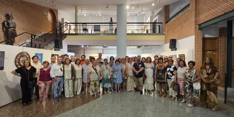 «Manos creativas» llega al CDS en Peñaranda con los trabajos realizados en los cursos y talleres de ocio y tiempo libre