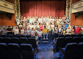 Peñaranda da instrucciones al público del Grand Prix y la alcaldesa hace un llamamiento al comportamiento ejemplar en la grabación