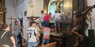 Peñaranda inicia los preparativos para la gran exposición del Jubileo de la Esperanza que podrá verse en la iglesia parroquial