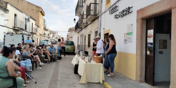 Teo Marcos participa en el XX aniversario del Museo del Queso de Casar de Cáceres con un cóctel que sorprende al público