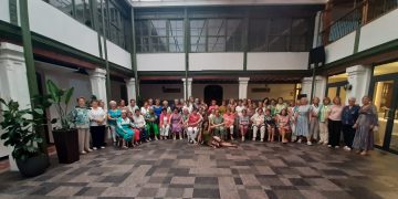 El programa VIVE cierra el curso en Peñaranda con una comida de confraternidad en Las Cabañas y un baile en la sobremesa