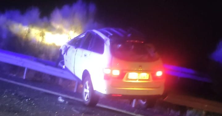 Accidente en la autovía A-50 con un turismo que ha dado varias vueltas de campana