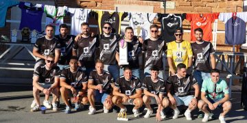 El FC Babilafuente-CD Artesano pregona las fiestas de Villoruela «con un par de balones» y con las intensas ovaciones del público