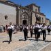 Santiago de la Puebla acompaña a Santiago Apóstol y al Peregrino en la procesión con los sones de los dulzaineros Adobe