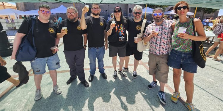 Alaraz consolida su Feria de la Cerveza Artesana con un rotundo éxito de visitantes y una destacada presencia de expositores