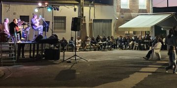 Bóveda del Río Almar despide sus fiestas de verano con el concierto de flamenco fusión del grupo Bule en la plaza Mediodía