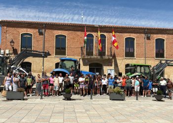 El homenaje de los agricultores de Cantalpino al joven David Lafoz se hace viral con más de 140.000 reproducciones de vídeo