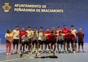 Construcciones Alfayate gana el Torneo de Verano de fútbol sala en Peñaranda tras una emocionante final frente a bar El Templete