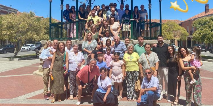 Medio centenar de integrantes de la familia de los «Pichis» se reúne en Peñaranda para compartir un emotivo encuentro