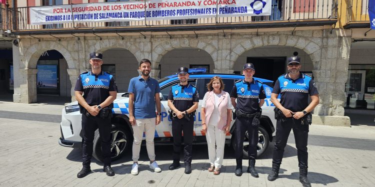Peñaranda completa la plantilla de la Policía Local tras dar la bienvenida a dos nuevos agentes que inician sus prácticas