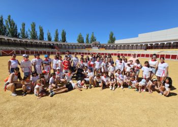 Peñaranda celebra la festividad de San Fermín con el encierro chiquito protagonizado por los niños y niñas del campamento CID