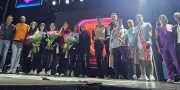 Santiago de la Puebla inaugura sus fiestas patronales con el pregón de Isidoro Crespo y la coronación de la corte de honor