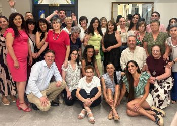 Tita Cano Dosuna se jubila y recibe una emotiva despedida de sus compañeros de la residencia San Pedro de Peñaranda