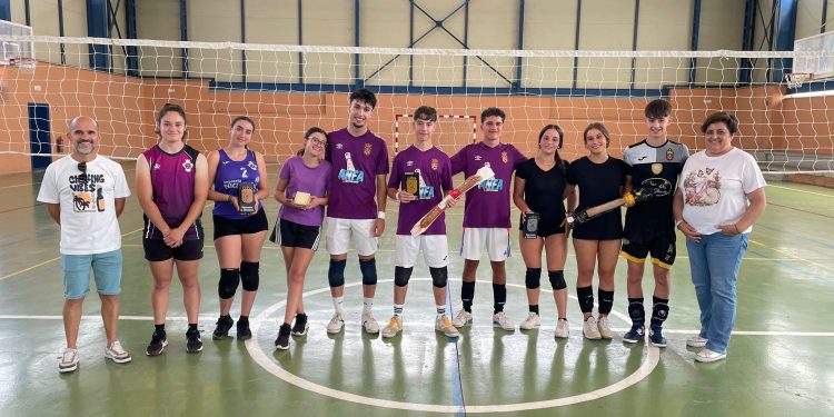 La IV edición del torneo de voley logra un gran éxito en Peñaranda con Ron Ballantine’s-Madrileñas y Rubi en la emocionante final