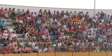 Macotera vive una tarde taurina con el festival sin picadores y con mucho ambiente en los tendidos para la posterior capea