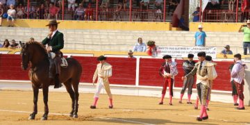 Tarde de toros en Peñaranda con Sergio Pérez, Manuel Escribano e Ismael Martín y un recuerdo a Jero Madrid en el tendido