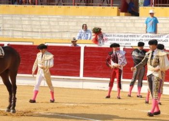 Tarde de toros en Peñaranda con Sergio Pérez, Manuel Escribano e Ismael Martín y un recuerdo a Jero Madrid en el tendido