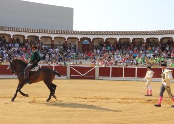 Tarde de toros en Peñaranda con Sergio Pérez, Manuel Escribano e Ismael Martín y un recuerdo a Jero Madrid en el tendido