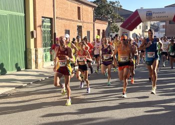 Juan Bueno y Alba León ganan la X carrera solidaria Virgen de la Vega celebrada en Villoria y que ha recaudado fondos para Aspace