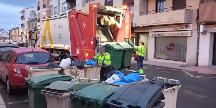 La Mancomunidad Peñaranda mantendrá la recogida de residuos sólidos el día 15 y reforzará servicios en las fiestas peñarandinas