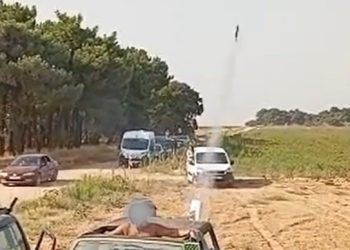 El alcalde de Cantalpino se salta «a la torera» la prohibición de la Junta en materia de incendios y usa pirotecnia en pleno campo