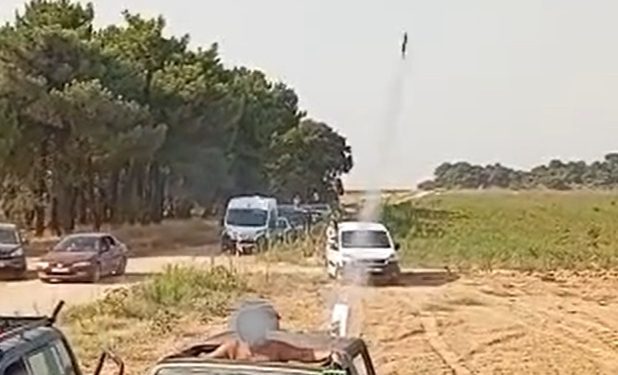 El alcalde de Cantalpino se salta «a la torera» la prohibición de la Junta en materia de incendios y usa pirotecnia en pleno campo