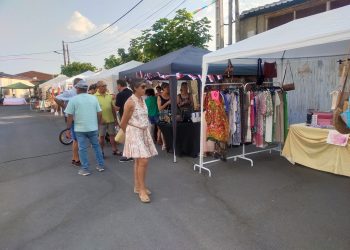 El Campo de Peñaranda y su fin de semana «a tope»: mercado medieval, sevillanas, ruleta del reciclaje y taller de alfarería