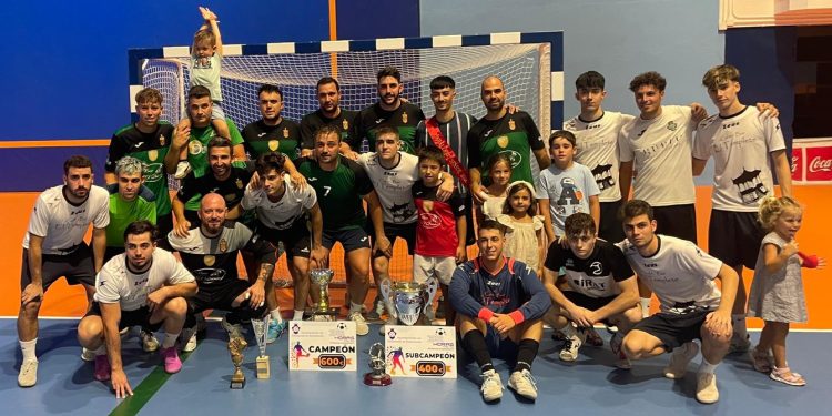 Paradinas-bar Quinto gana el torneo de las 32 horas de fútbol sala en Peñaranda en un pabellón cubierto lleno «hasta la bandera»