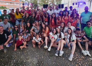 Tardeo en Huerta con Dj Kako y los jóvenes que deja paso al concurso de tortillas y la cena de peñas en el pabellón cubierto