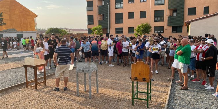 Peñaranda disfruta del Interpeñas de calva y rana con un gran ambiente en las pistas municipales Juan Sánchez Verdes