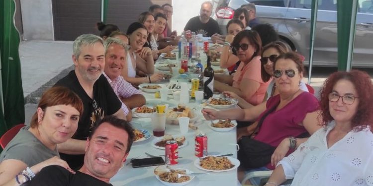 La peña La Caña disfruta de las Ferias y Fiestas de Peñaranda y también de los momentos compartidos de mesa, mantel y risas