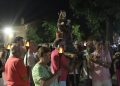 Paradinas de San Juan recibe a su patrona, la Virgen del Hinojal, en una noche de devoción popular, antorchas, música y oraciones