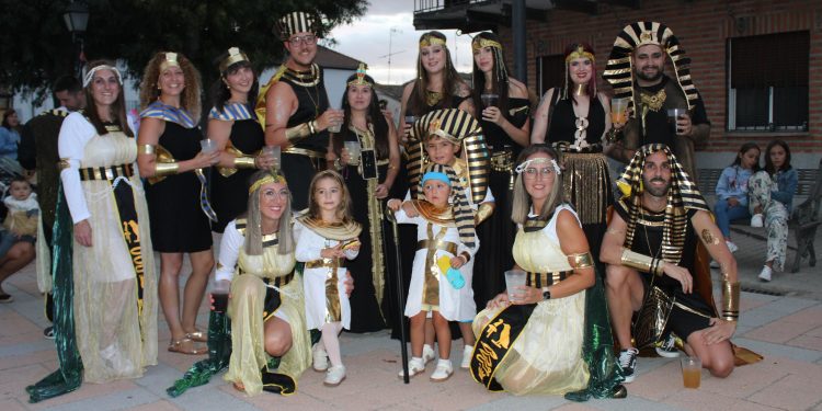 Emocionante pregón de Encarnación Domínguez en Paradinas de San Juan recordando su trabajo al frente de la tienda local