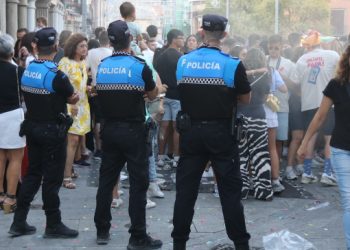 Sin incidentes reseñables en la multitudinaria noche festiva de Peñaranda: atenciones sanitarias y varios objetos perdidos