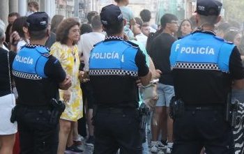 Sin incidentes reseñables en la multitudinaria noche festiva de Peñaranda: atenciones sanitarias y varios objetos perdidos