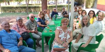 Los quint@s de Aldeaseca de la Frontera nacidos en 1961 y 1962 celebran un nuevo y animado encuentro de confraternidad