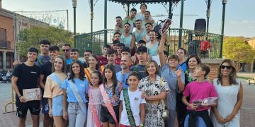 Slayis gana la yincana de peñas en una tarde de risas y habilidad que ha llenado de juventud y público la plaza de Peñaranda