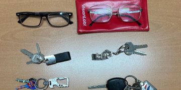 ¿Qué es lo que más pierden los peñarandinos?: gafas y llaves son lo más entregado a la Policía Local para devolver a sus dueños