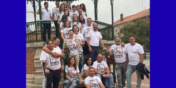 Los quint@s nacidos en el año 1979 celebran un reencuentro en Peñaranda y comparten una animada comida en Las Cabañas