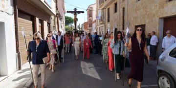 El Santísimo Cristo de la Agonía recibe la devoción popular en Peñaranda en una fiesta anual con relevo en la mayordomía