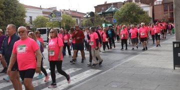 Más de 600 personas participan en Peñaranda en la marcha solidaria a beneficio de la Asociación Española Contra el Cáncer