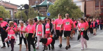 Más de 600 personas participan en Peñaranda en la marcha solidaria a beneficio de la Asociación Española Contra el Cáncer