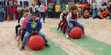 Tarde de risas y aplausos en Tarazona de la Guareña con las peñas compitiendo en las divertidas pruebas del Humor Amarillo