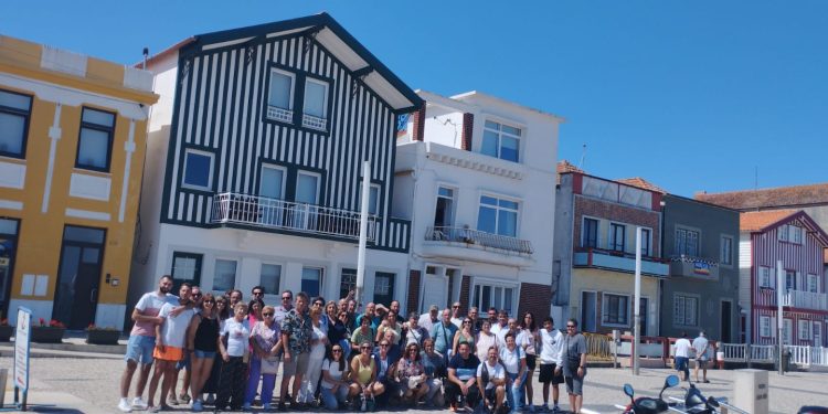 Vecinos de El Campo de Peñaranda y Zorita de la Frontera viajan a tierras portuguesas para disfrutar de una visita a Aveiro