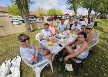 Más de 400 raciones de paella en Bóveda del Río Almar para la comida de confraternidad de las fiestas de las Angustias