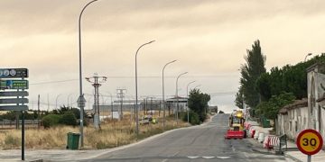El PP de Peñaranda atiende la demanda del centro de adultos El Inestal y logra reforzar la iluminación en la carretera de Madrid