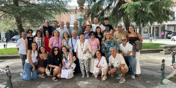 La familia Díaz celebra un emotivo reencuentro en Peñaranda con más de 30 miembros compartiendo esta bonita jornada